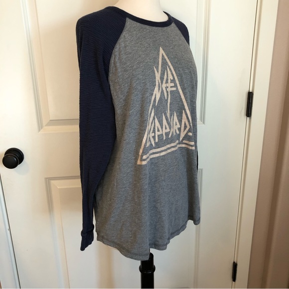 Men’s Def Leppard band long sleeve - Picture 3 of 5